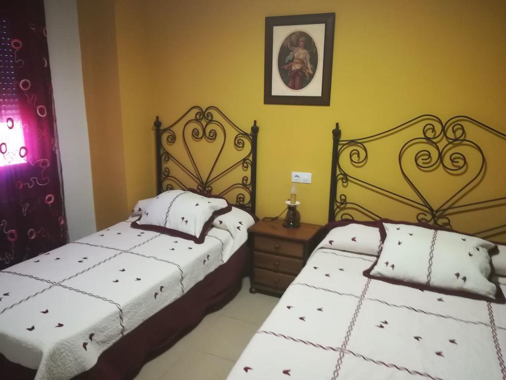 Hostal Cañamares Esterno foto