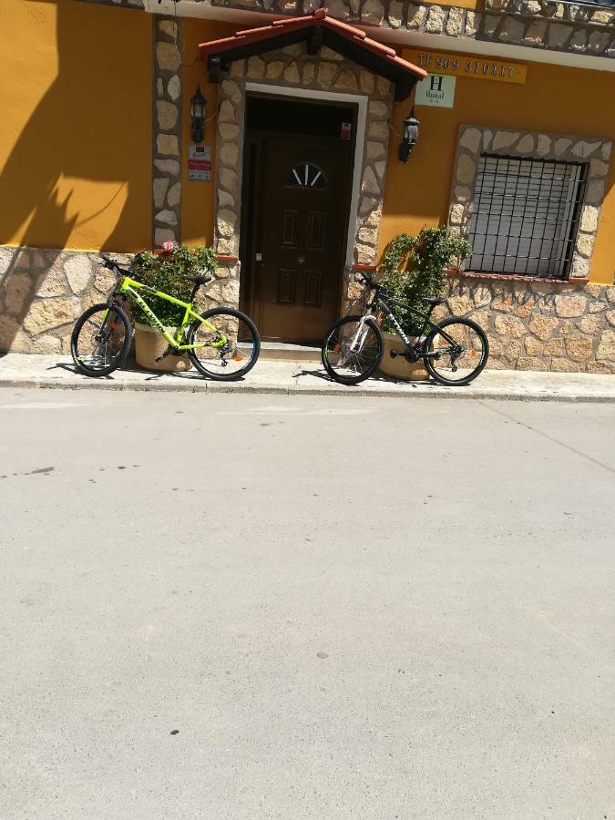 Hostal Cañamares Esterno foto